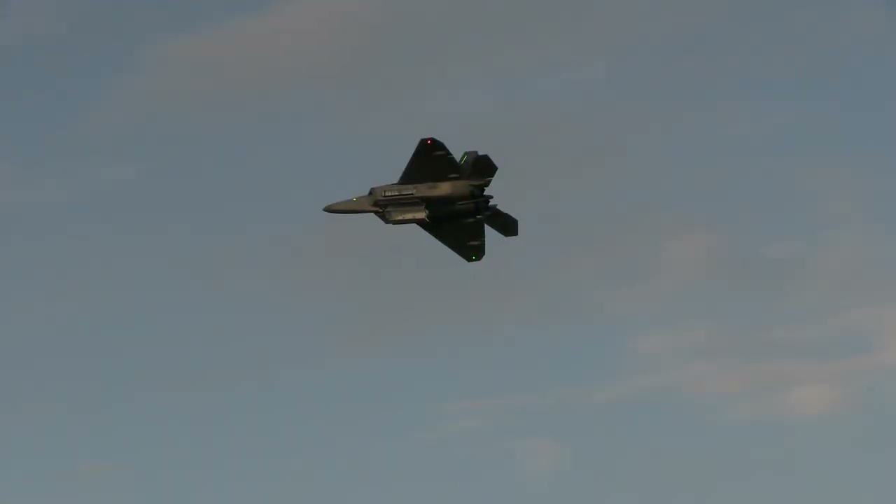 Шейн Розуэлл T-one F-22 Raptor с двумя турбинами, полет California Jets 2025
