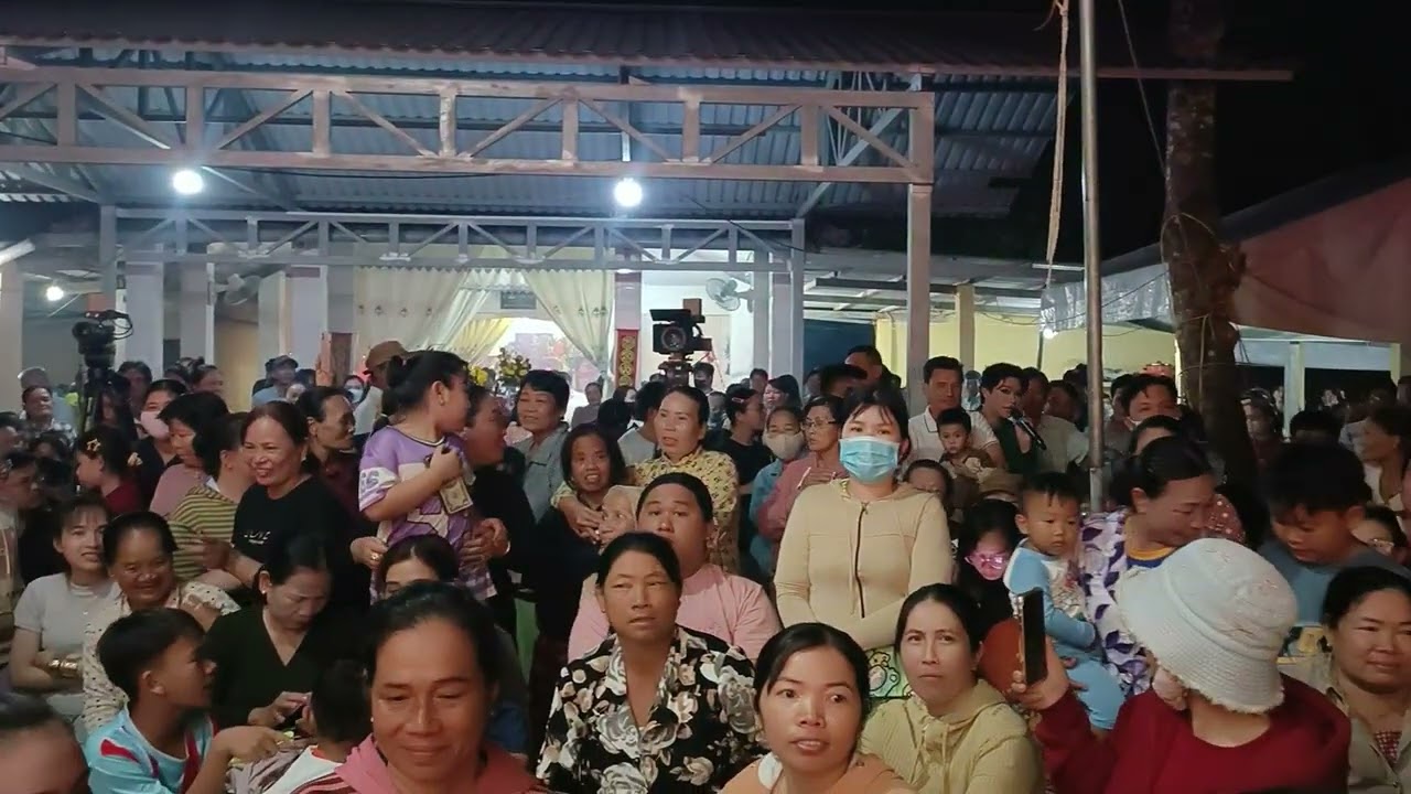 Nghệ sĩ Trọng Nhân về miếu bà nương nương ấp Giá Trên Gia Thuận Đồng Tháp