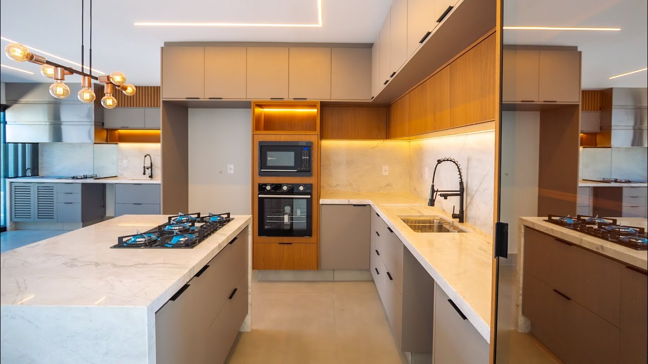 Bela casa a venda | Res. Evidências | Indaiatuba SP | 200 m2 privativo | 3 suítes, piscina R$1.830