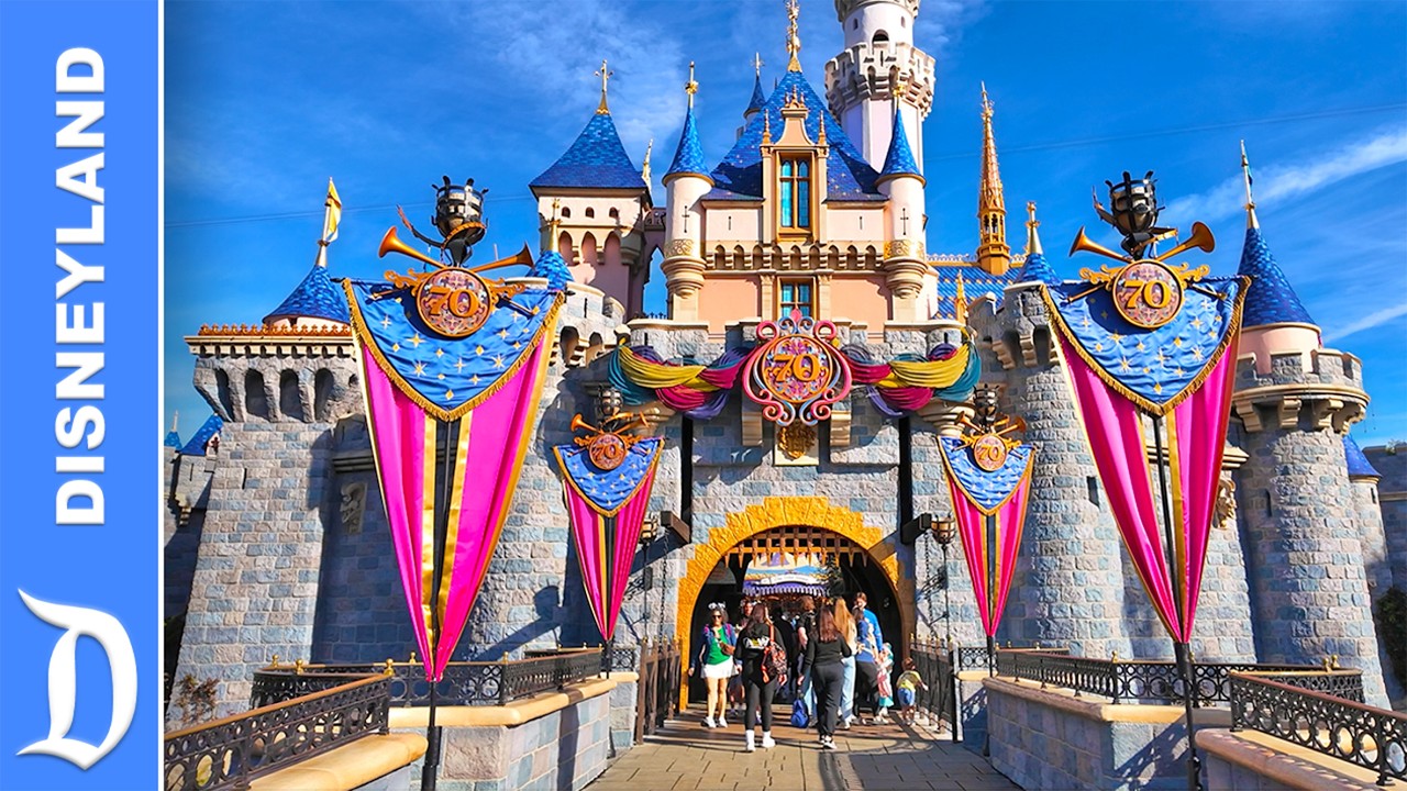 Disneyland Morning Walkthrough - Main Street Construction & New Merchandise [4K POV]