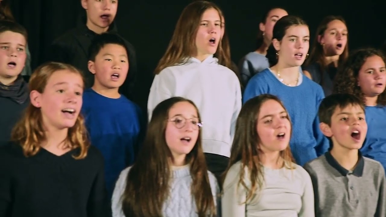 Little Blue - Jacob Collier (Cor Jove de l'EMAP amb Cor Jove de l'EMMV Vilafranca)