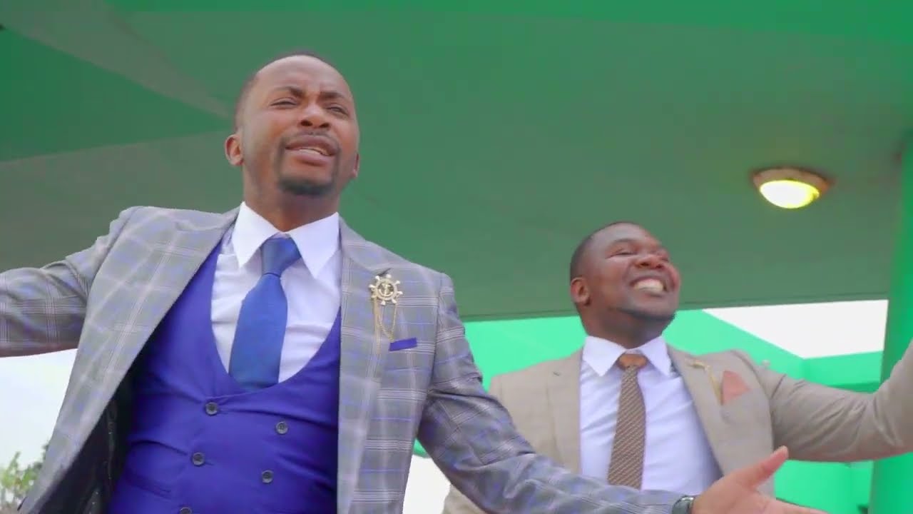 Mathias Mhere ft Blessing Gomo  - (Gore Renyasha) - Official Music Video