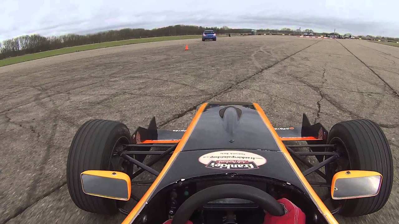Driving Formula Renault 2.0 car