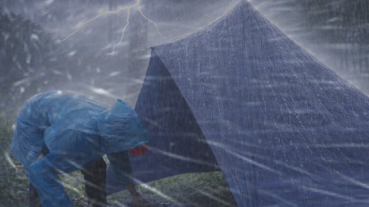 HEAVY RAIN AND WIND STORMS⛈️THE STRUGGLE TO SET UP A TENT WITH A TARP