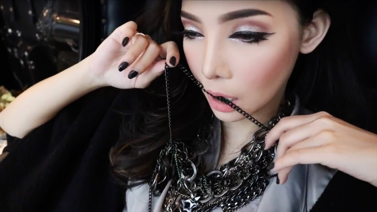 Star Irawan - MIZZU Valipcious Velvet Matte Look at Me