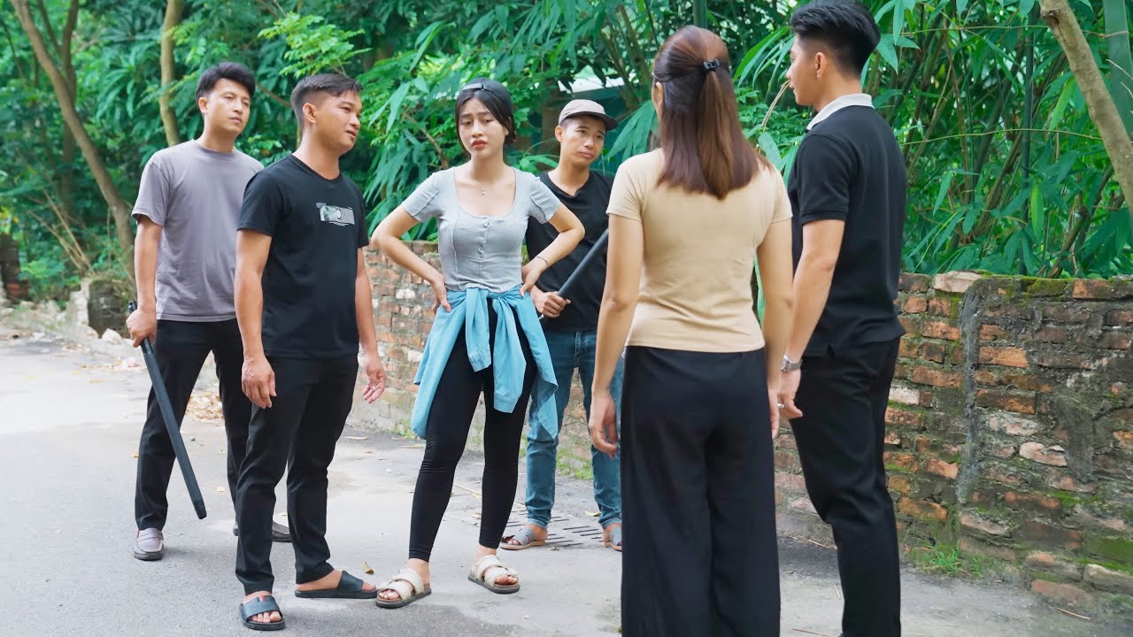 CHỦ TỊCH VỀ QUÊ HỎI VỢ BỊ TÌNH ĐỊCH THUÊ GIANG HỒ HĂM DOẠ VÀ CÁI KẾT | CƠM ÁO GẠO TIỀN TẬP 1035