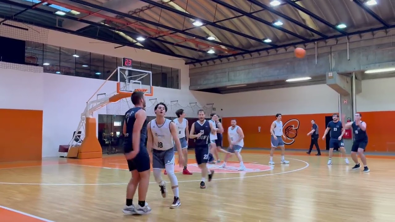 CAFFE BAR ROBINSON - STEMERI 17. KOLO DIVISION II 92:77
