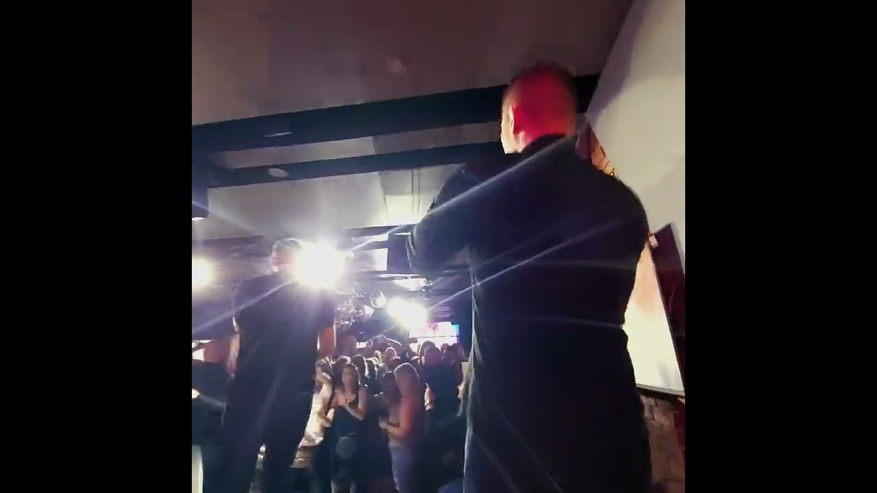 Verba koncert BIS publiczność dała radę ;) Głupia miłość @VerbaOfficialTV  klub 80