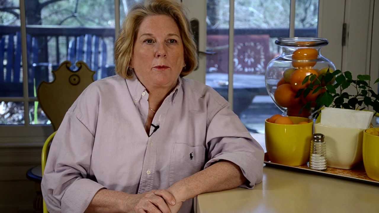 Mary Engelbreit's Breitville Paper Doll App Intro
