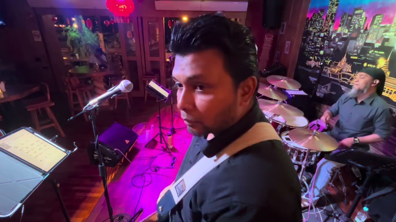 Sunday Morning (cover) - Velvet Harmony