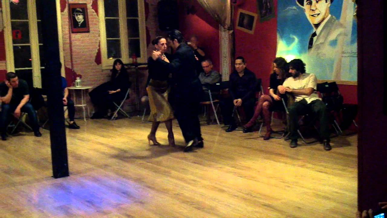 Clases de TANGO CANYENGUE en La Yumba