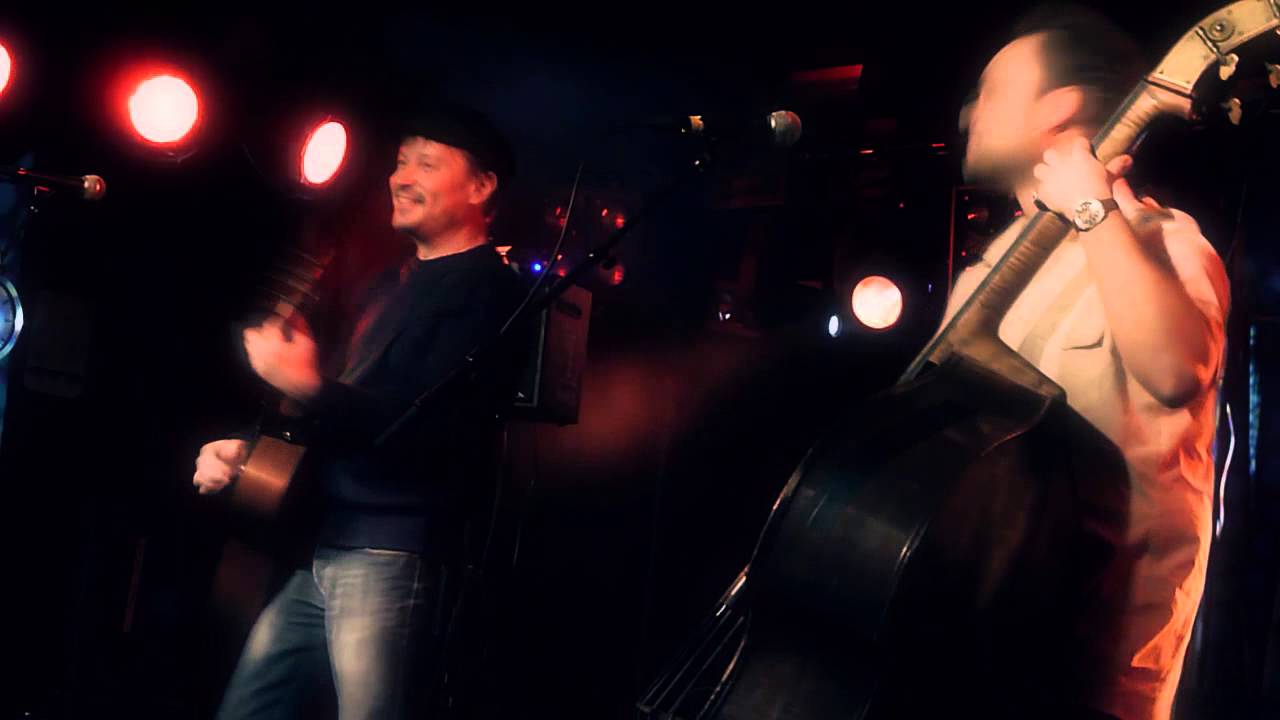 Pauli Hanhiniemi & Ville Rauhala M.A.D. - Muutkin mokaa