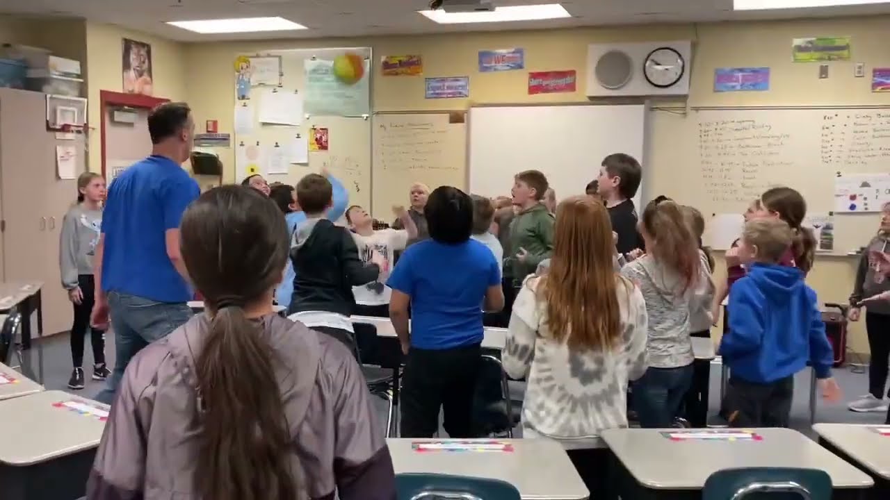 Fun Classroom Activity: Keep The Beach Ball Alive!