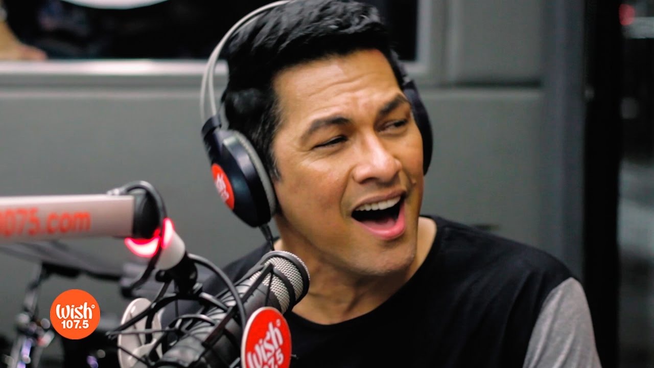 Gary Valenciano sings 