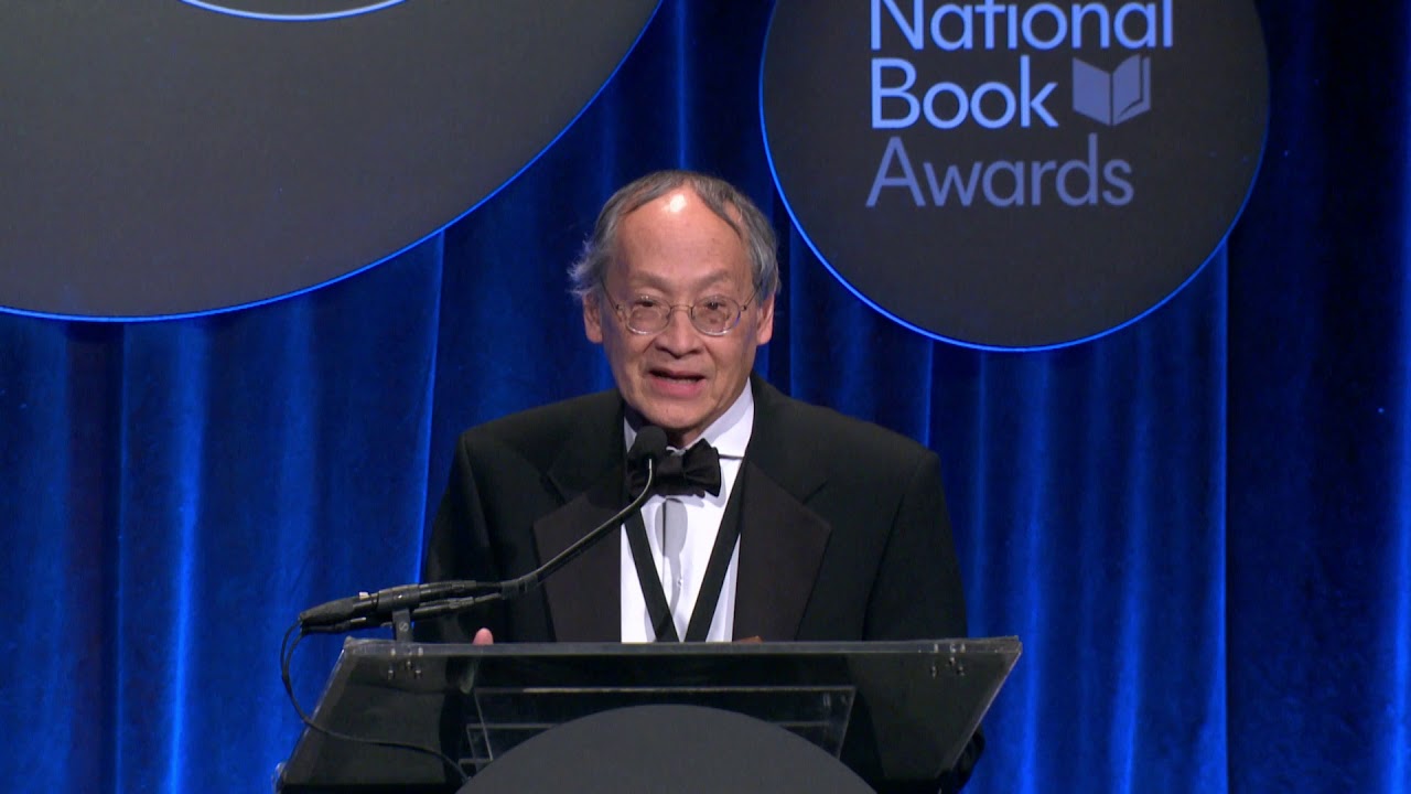 Arthur Sze accepts the 2019 National Book Award for Poetry for Sight Lines