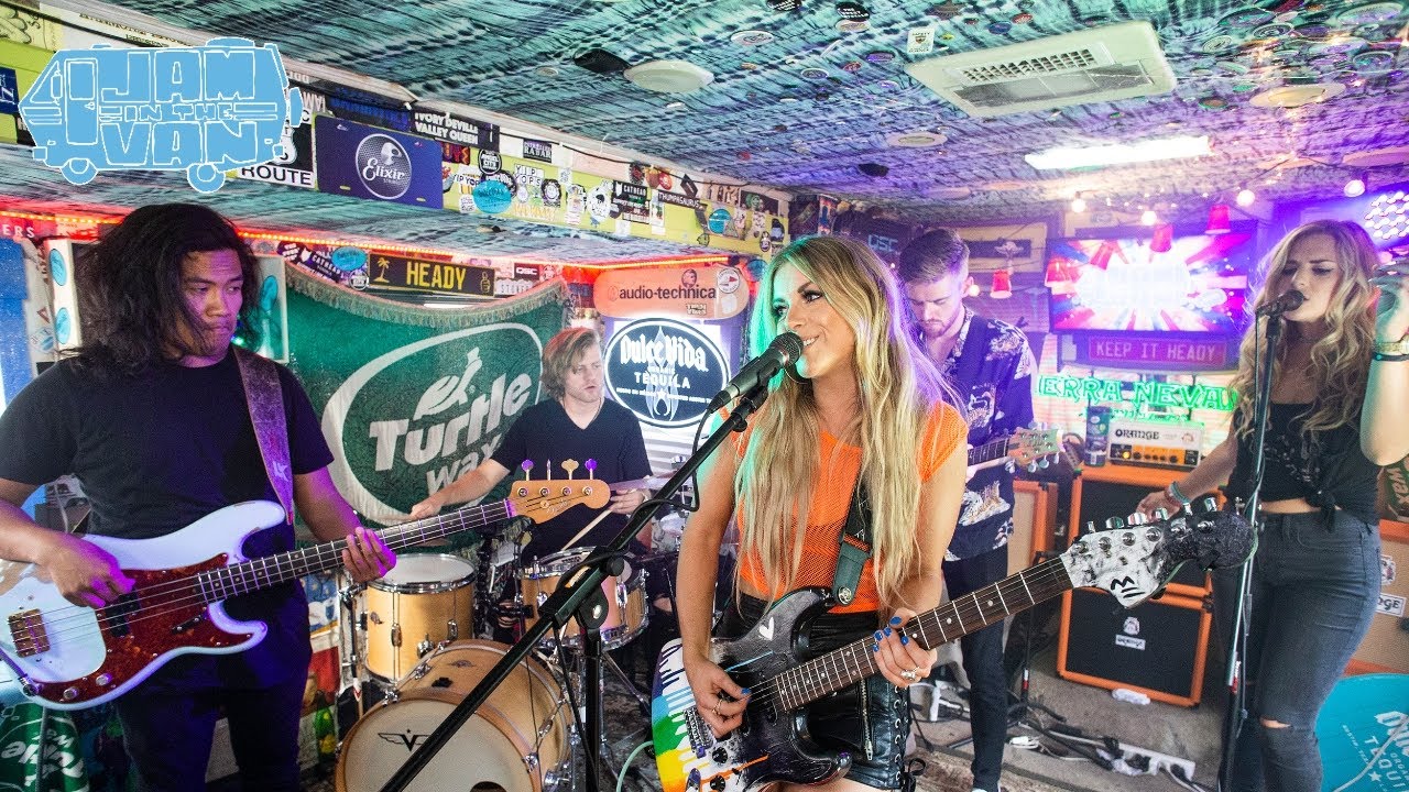 LINDSAY ELL - 