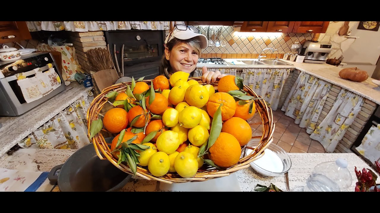 Marmellata di arance🍊🍊🍊🍊🍊🍊. Facile da realizzare con pochi ingredienti. Buona per davvero provatela.