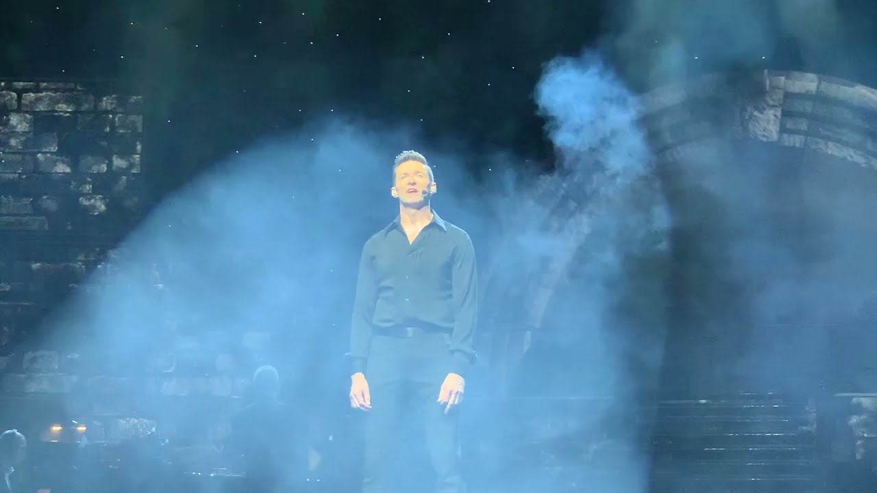 Hugh Jackman -- I Dreamed A Dream and One Day More (Live)
