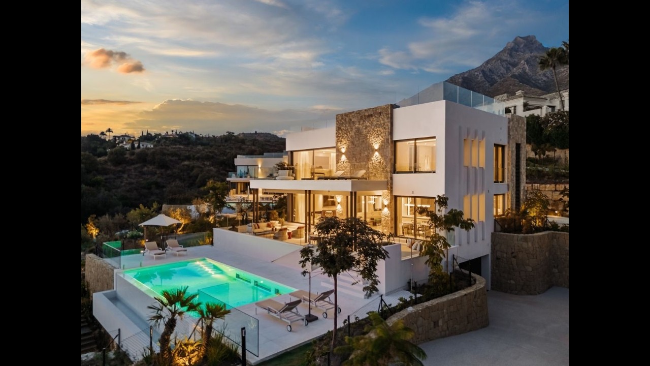 Marbella - Milla de Oro | Luxury Villa Haven | Costa del Sol