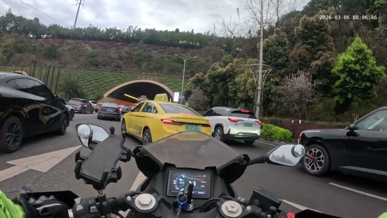 Rush Hour Benelli 302R Commute to Work in Chongqing, China-AM 6/3/2026