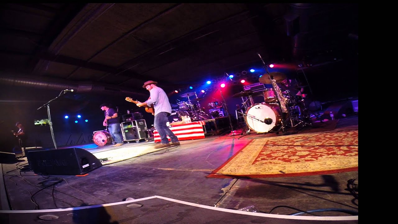 Drake White & The Big Fire -  Alabama Dirt Road LIVE