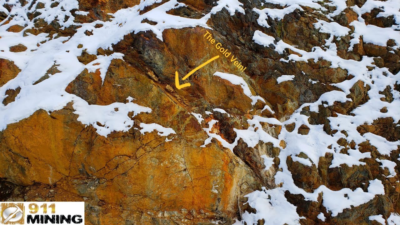 Free Gold In A Deteriorated Quartz Vein!