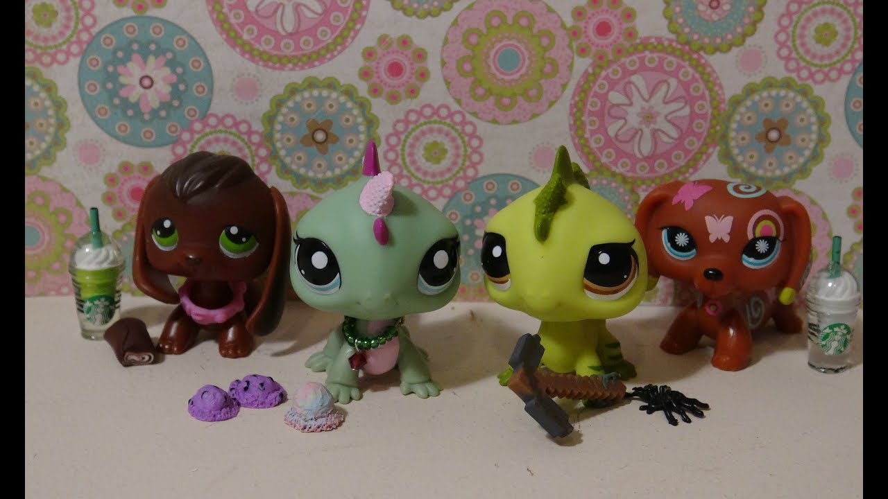 LPS: Brother Disturbs Sleepover
