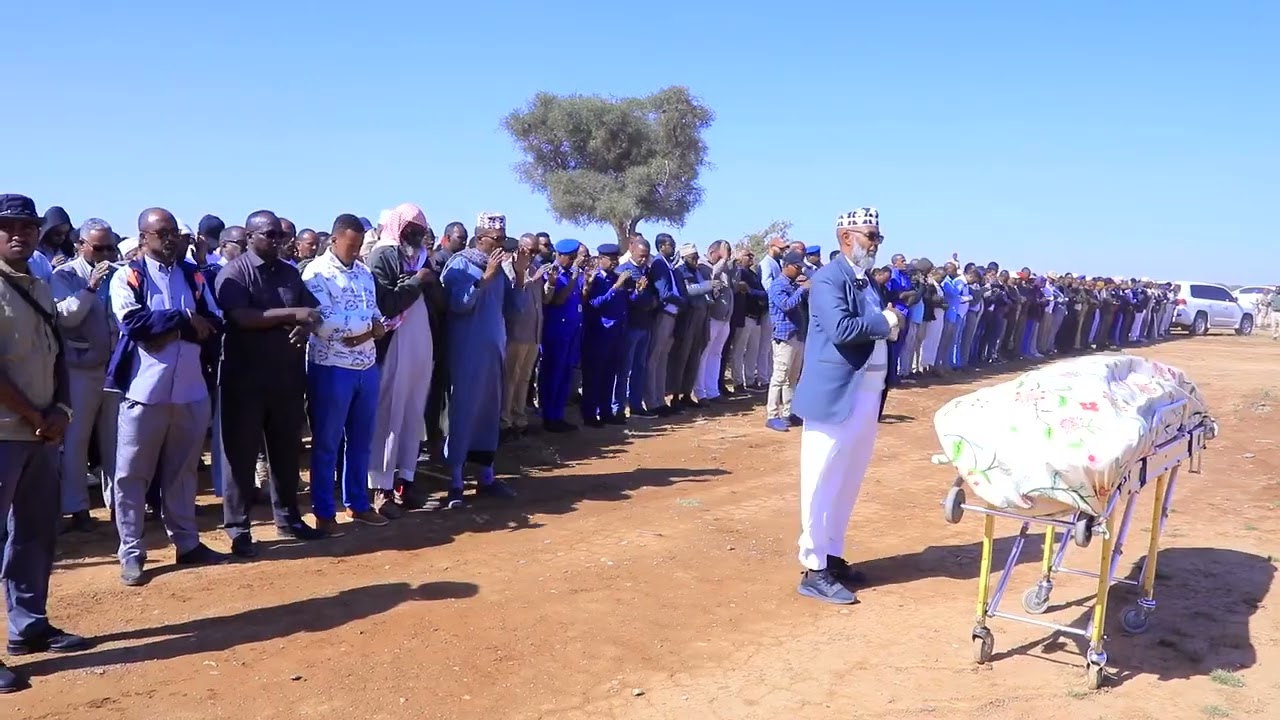 Madaxweynaha Jamhuuriyadda Somaliland  Oo Ka Qaybgalay Aas Qaran oo loo sameeyey Marxuum Cabdinajax