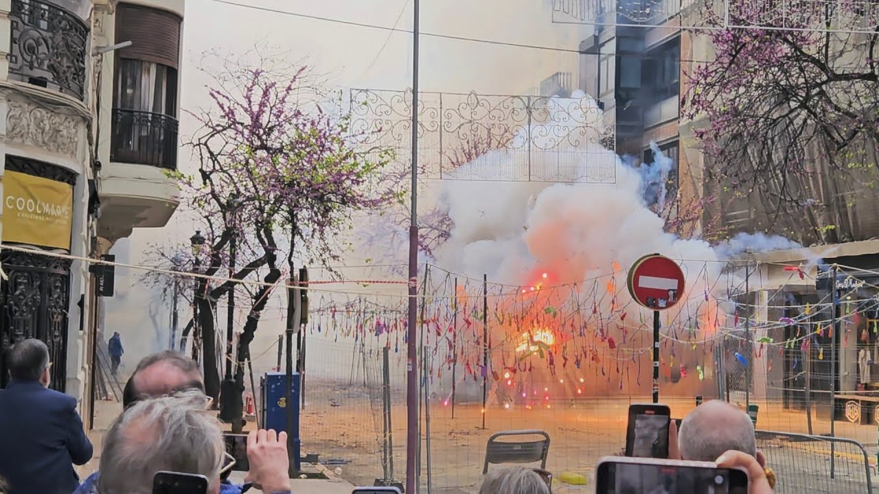 Mascleta Fallas 19-3-2026 Falla Isabel La Catolica 