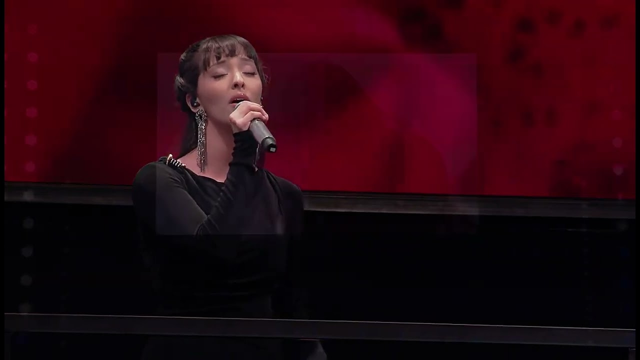 Faouzia performing UNETHICAL at the UR Gala 2025 | 09/23