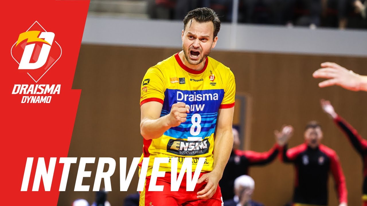 Freek de Weijer en Jochem Bloem bespreken de verloren wedstrijd tegen Orion Stars.