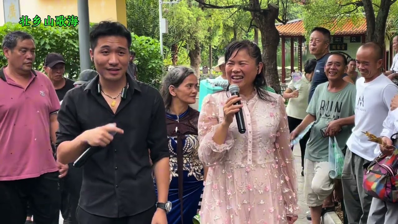 格子妹和罗小强，两个都是山歌王，山歌唱得超精彩看了一场又想看