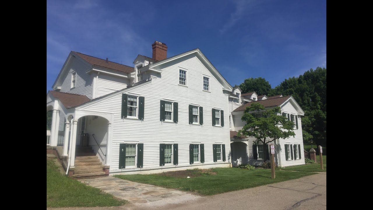 Virtual Tour of the Stewart Manor House