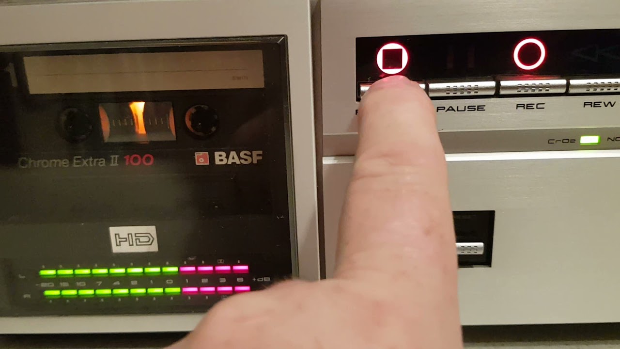 AKAI CS-F330