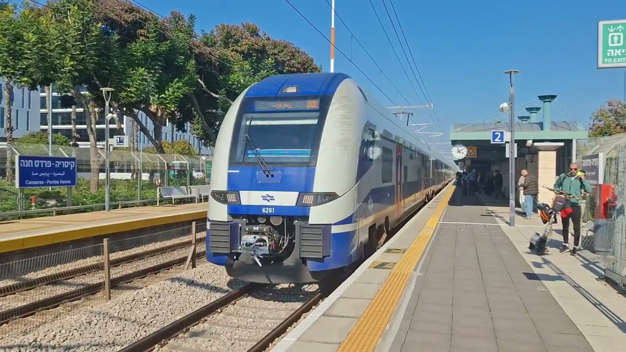Trains at Caesarea - Pardes Hanna Station ● 18.12.2025