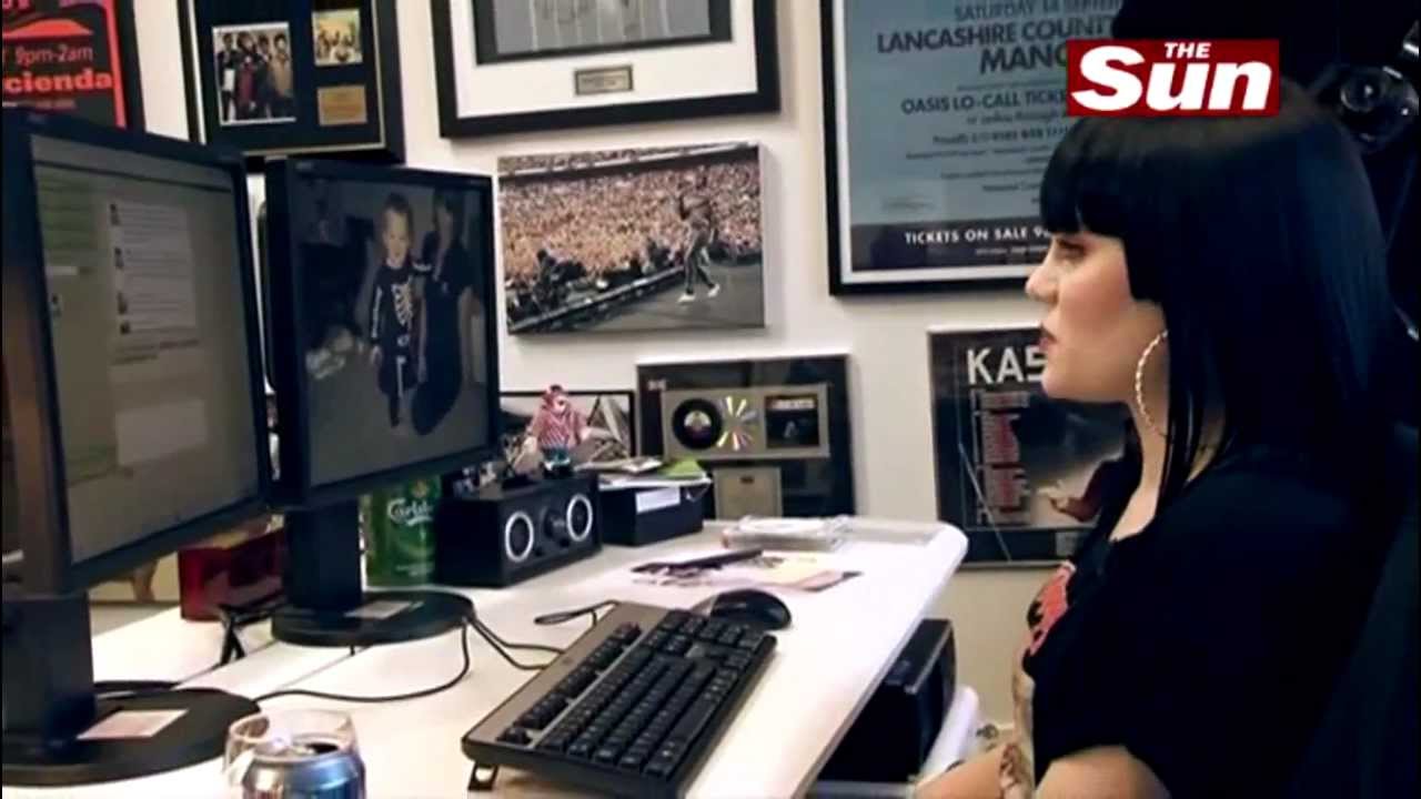 Jessie J Bizarre webchat answers fans' questions online