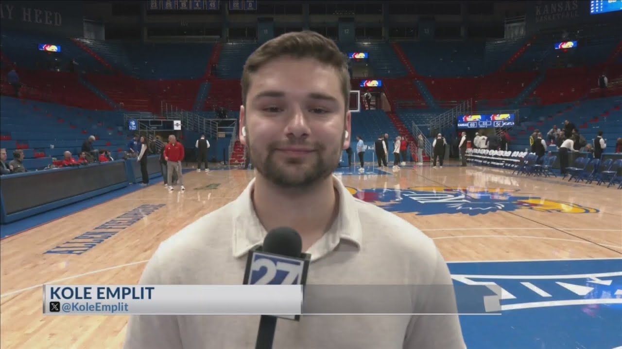 Kansas gets hot in second half, downs Houston in top-15 contest