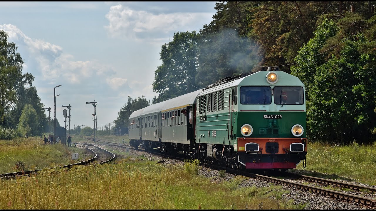 SU46-029 z pociągiem 