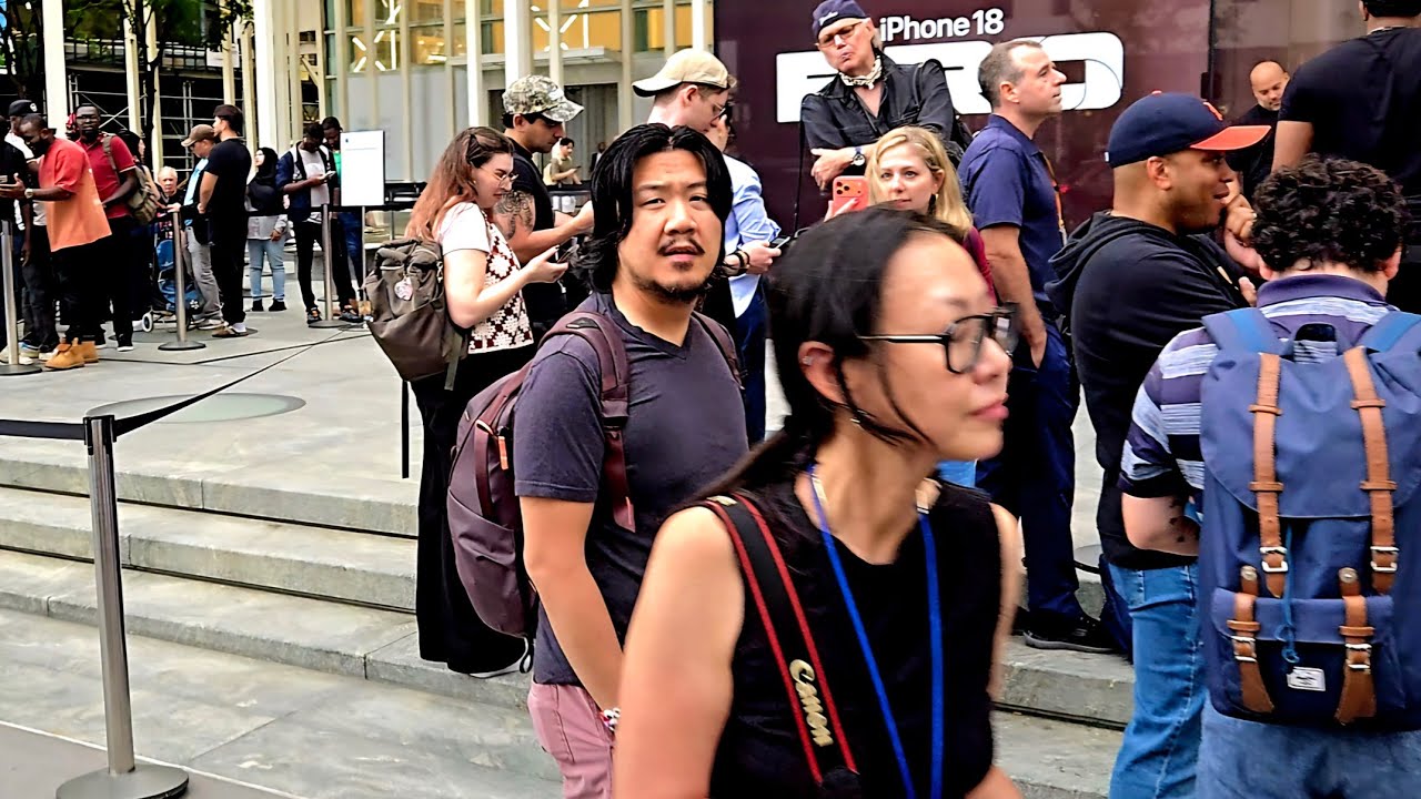 Apple Iphone 18 Pro & 18 Pro Max Launch line @ Apple Store Fifth Avenue NYC