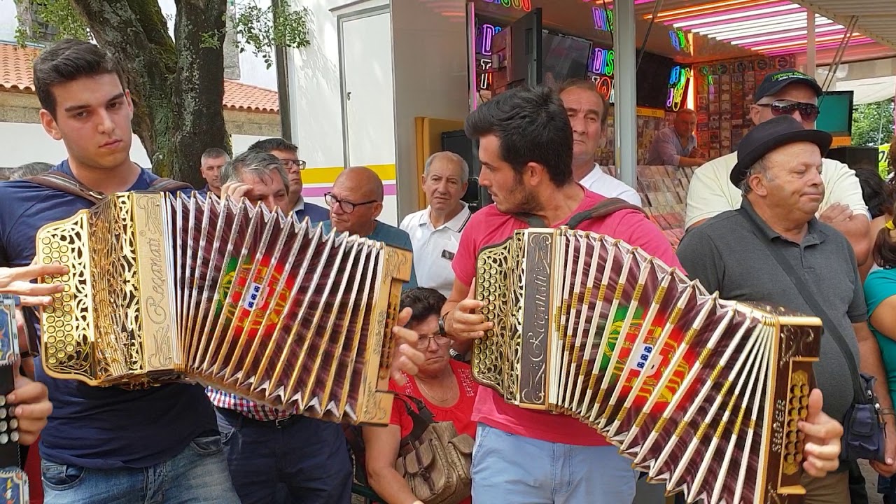 Cana Verde Tocada à Sombra dos Sobreiros I Santa Marta