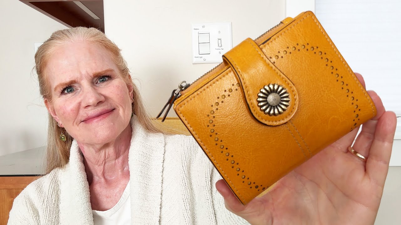 CUTEST RFID Wallet - Amazon Review