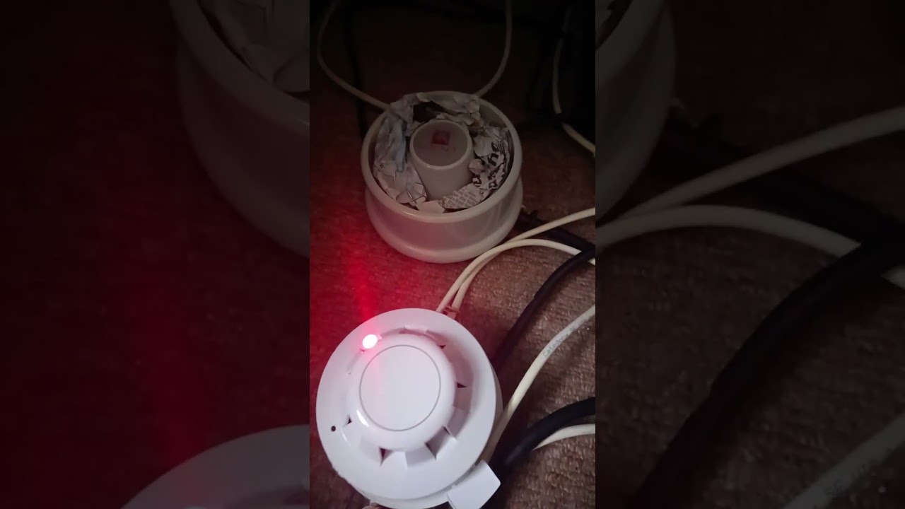 Kentec Syncro 4 loop addressable fire alarm system test 3: Minor Device Change 