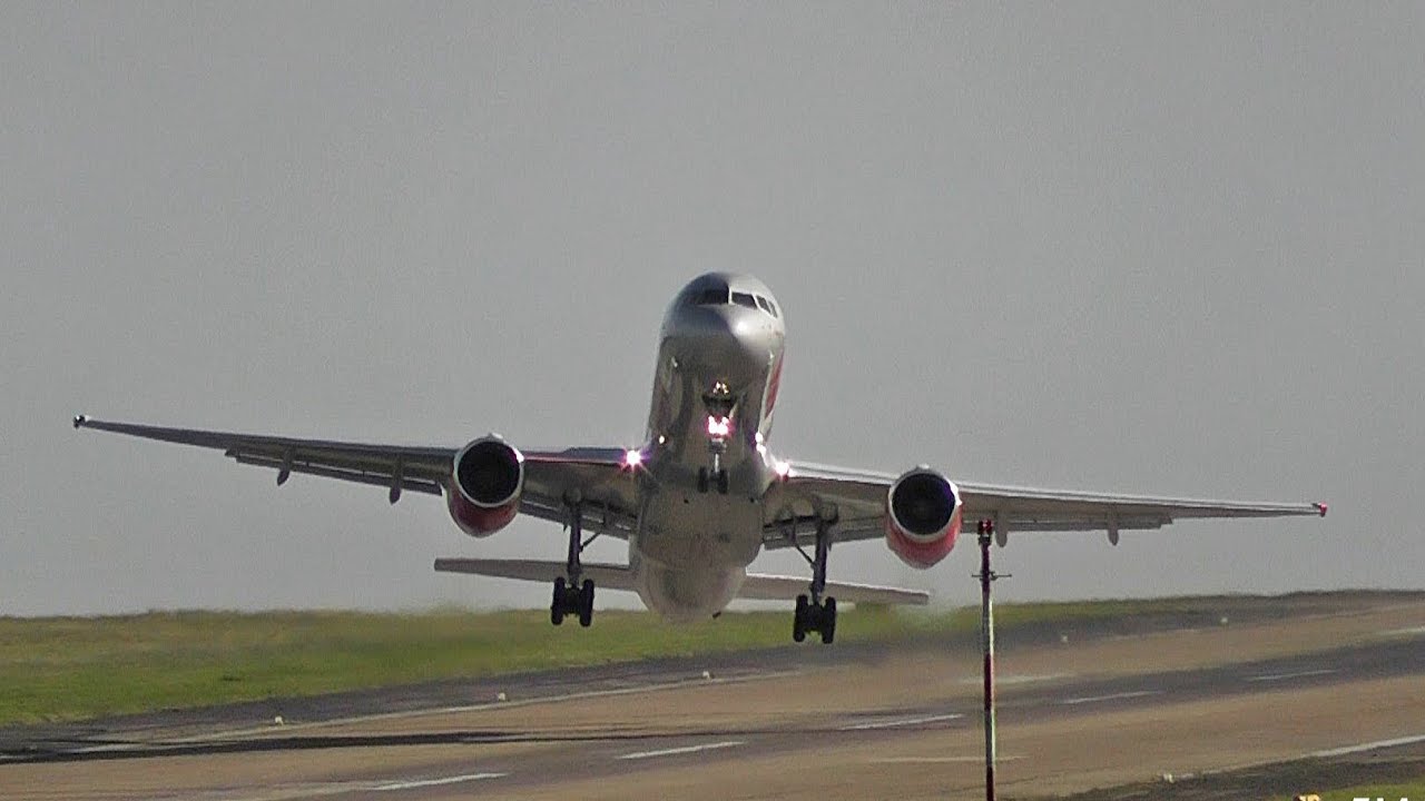 CROSSWIND landings & Go Arounds at Leeds Bradford Airport