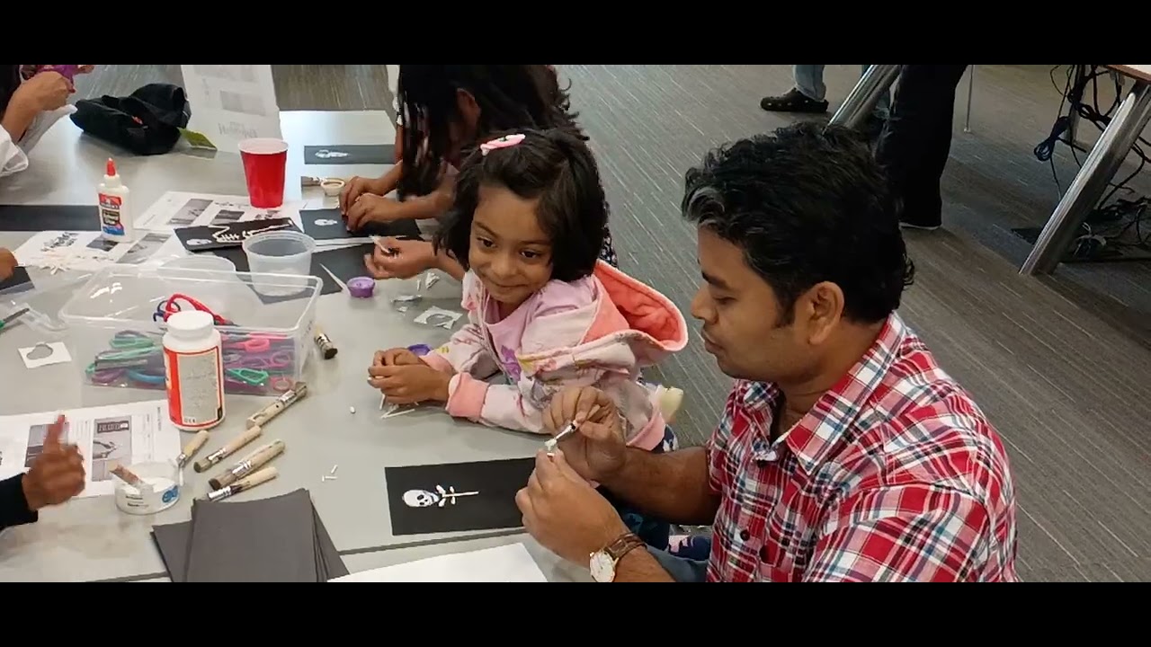 Halloween Craft making with my daughter at public library 2025