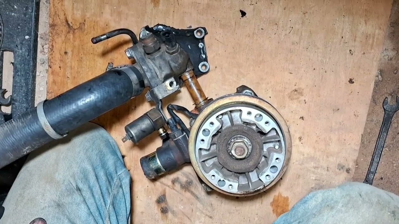 COMO TROCAR BOMBA D'AGUA E REMOVER VÁLVULA TERMOSTATICA IVECO DAILY 2.8 3510 3513 4012 7013  FÁCIL!
