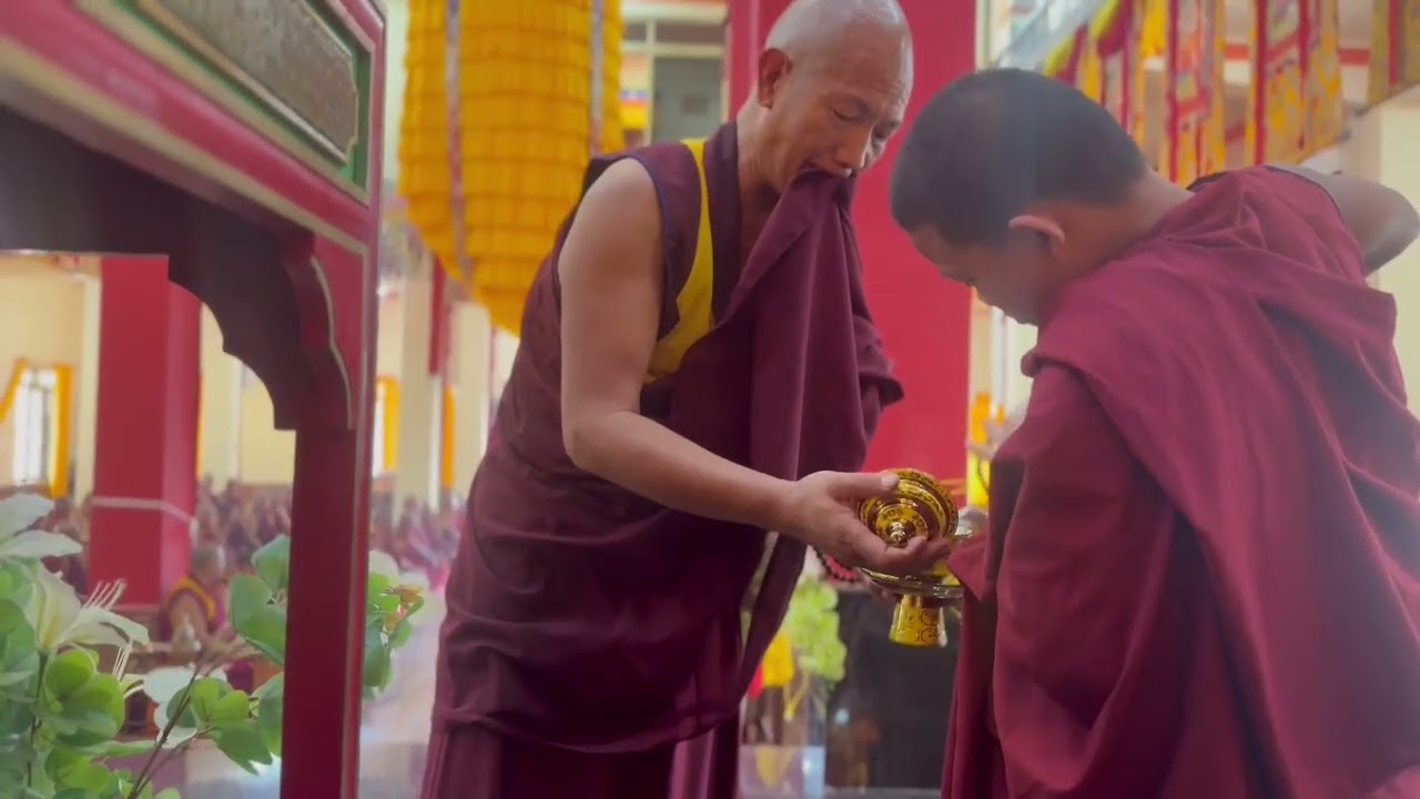འབྲས་སྒོ་མང་ཝ་ཤུལ་འཛིན་སྐྱོང་ཁང་ནས་འདུས་ཚོགས་སུ་བསྙེན་བཀུར་མཆོད་འབུལ་གནང་སྐབས། 2026/2/9