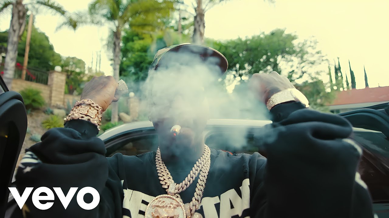 Moneybagg Yo ft. Money Man & Est Gee - Mask Season [Music Video]