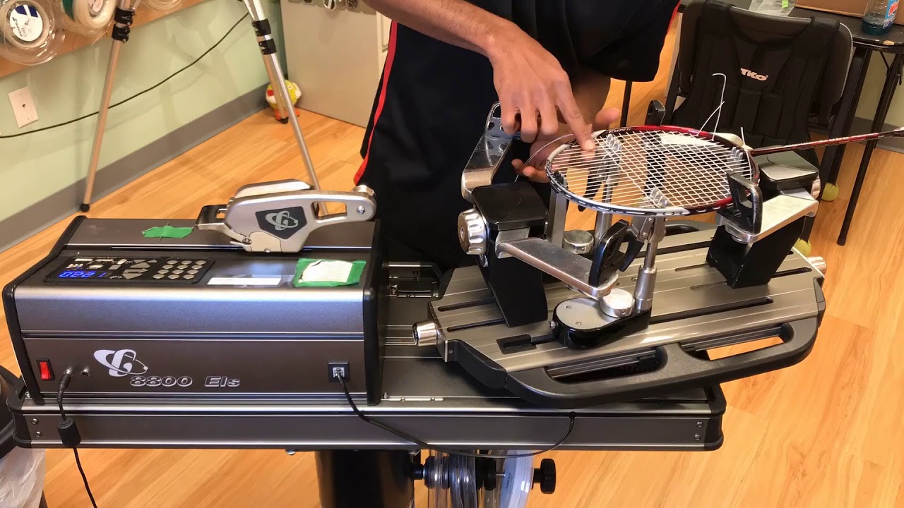 Time Lapse: How to String a Yonex Armortec 900 Badminton Racquet