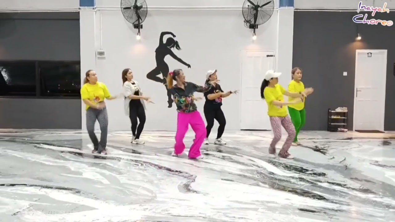 Zumba Clap back_(Fahjah remix) | Zin Inayah Choreography @Mutiara studio