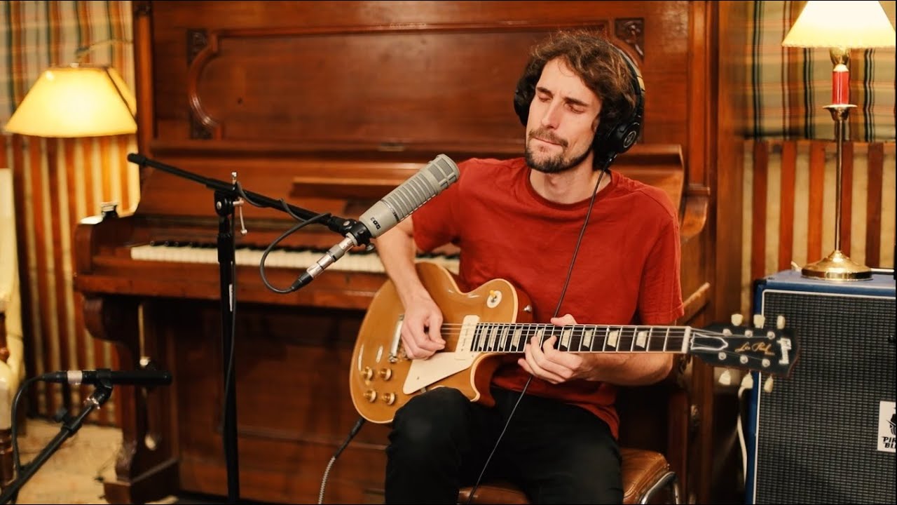 While my guitar gently weeps
